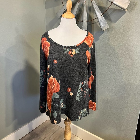 LuLaRoe Sweaters - Lularoe Lynnae Floral Sweater 2X